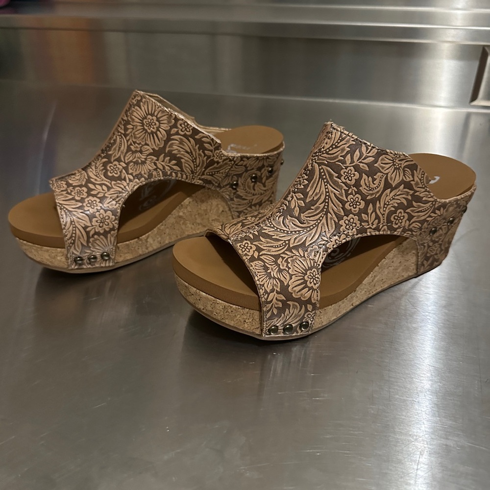 Very G Floral Brown Wedge Sandals